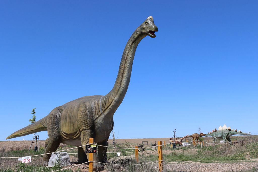 Merlin's Dinoland – Family City (1)