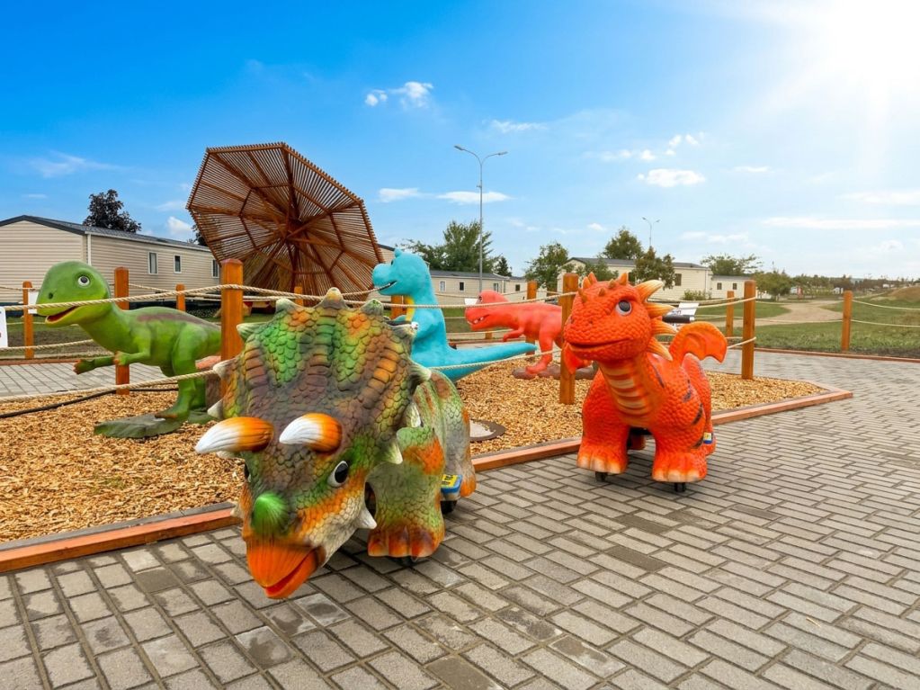 Merlin's Dinoland – Family City (14)
